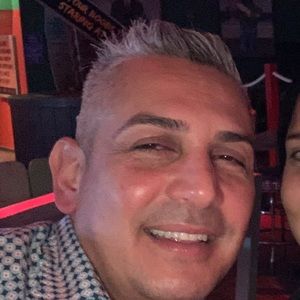 Meet your Posher, Cesar